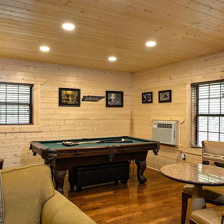 Smoky Mountain Dream Villa Гетлинбург Стая снимка